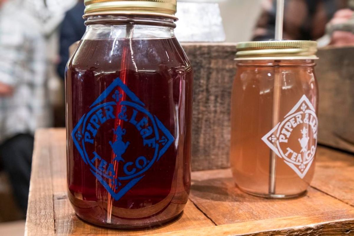 Tea in a mason jar